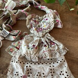 🩷 Magnolia Pearl Embroidered Jabot